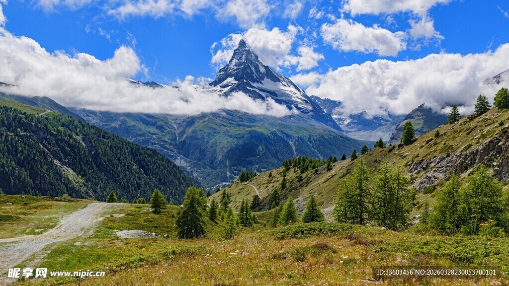 阿尔卑斯山壮丽山间美景