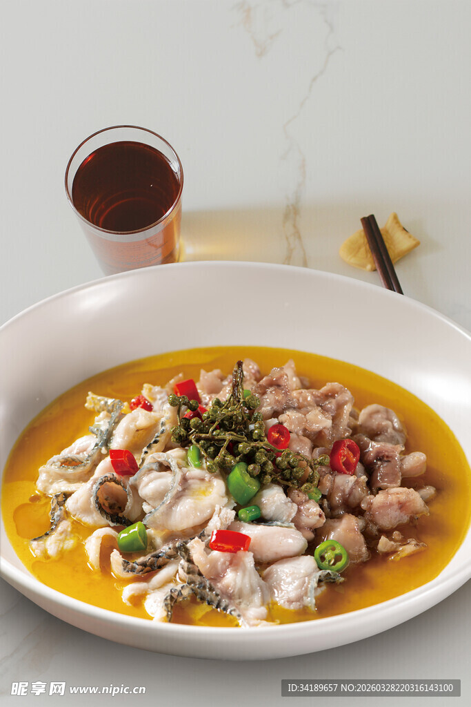 金汤酸菜鱼拼牛蛙