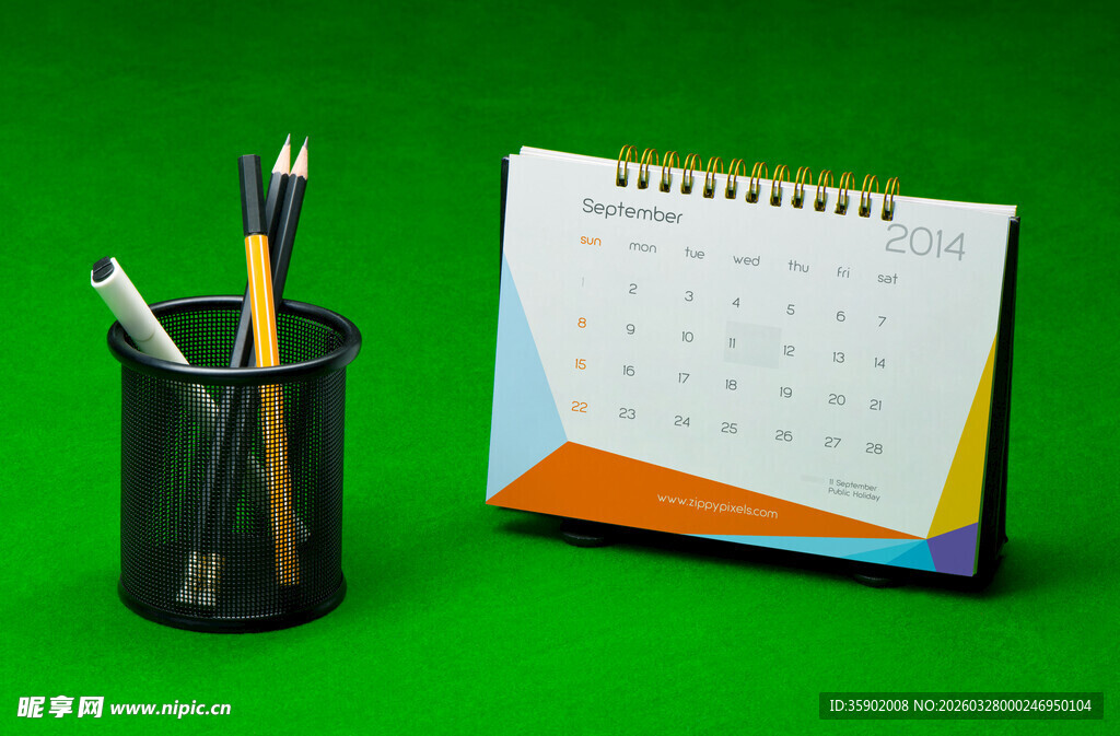 台历与文具的清新办公组合
