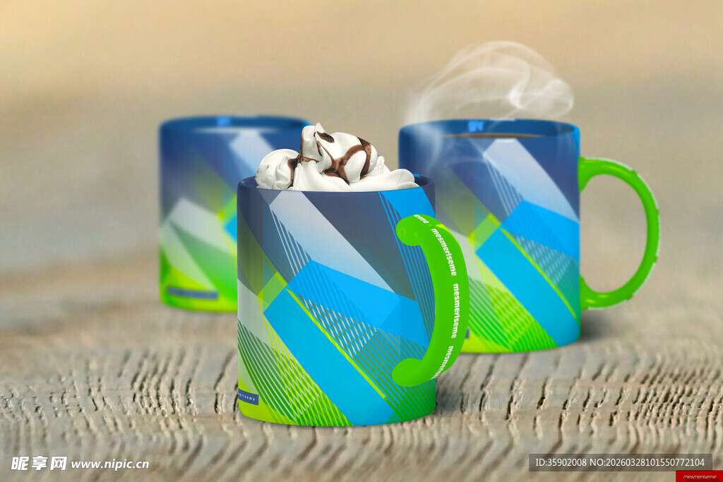 多彩渐变马克杯清新风格