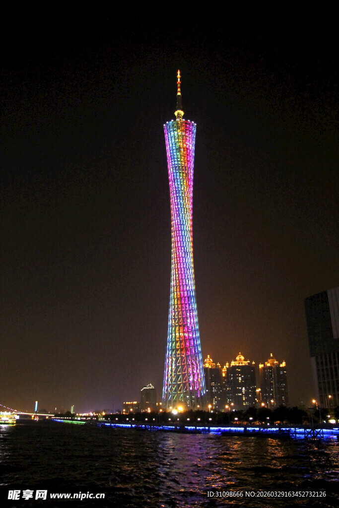 广州塔夜景璀璨迷人