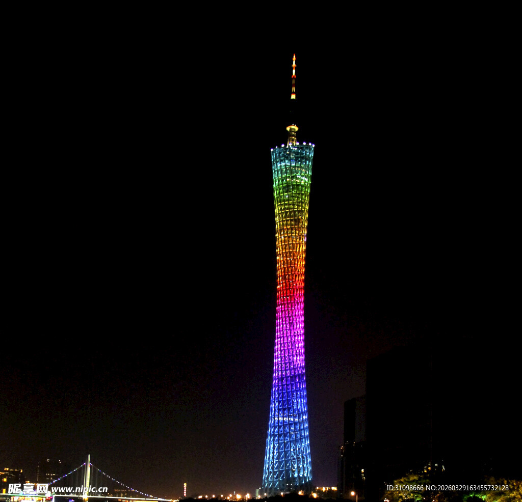 广州塔夜景绚丽多彩