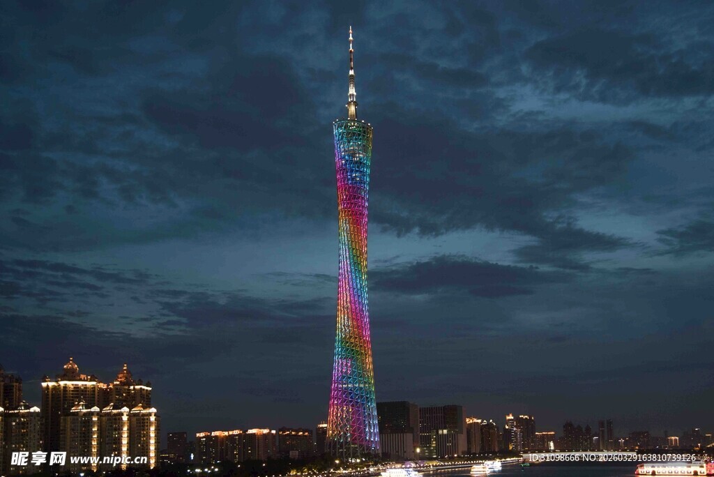 广州塔夜景绚丽夺目