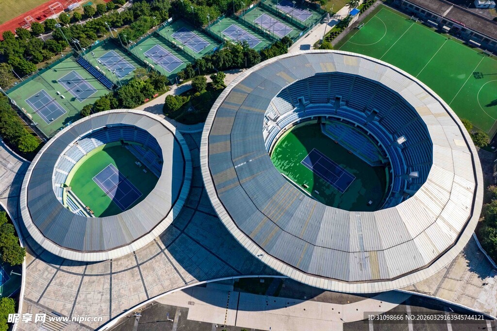 现代化双圆体育场俯瞰