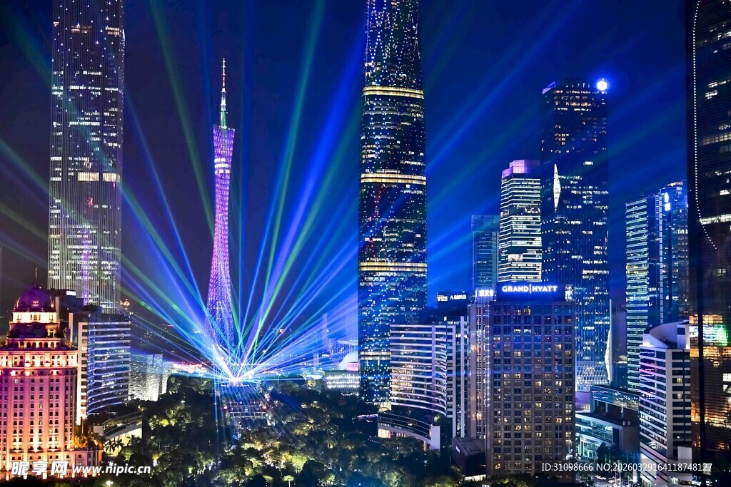 城市夜景灯光秀璀璨夺目