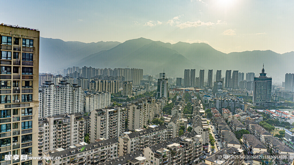 城市高楼俯瞰景象