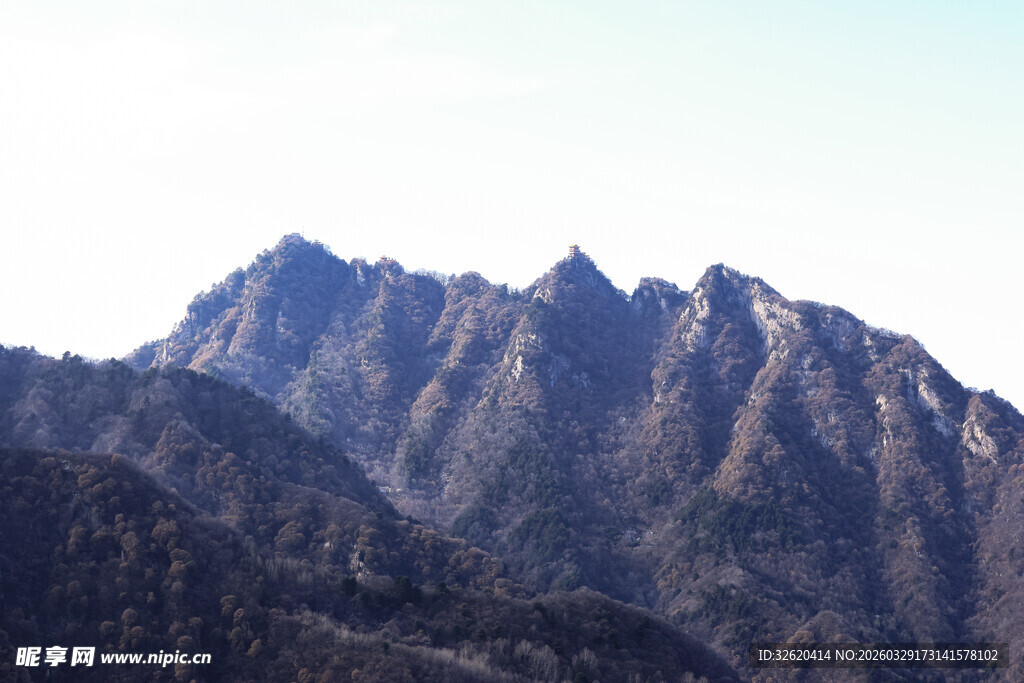 巍峨壮丽的连绵山脉