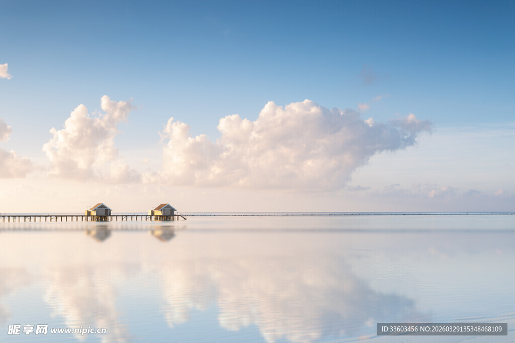 天空之镜的梦幻美景