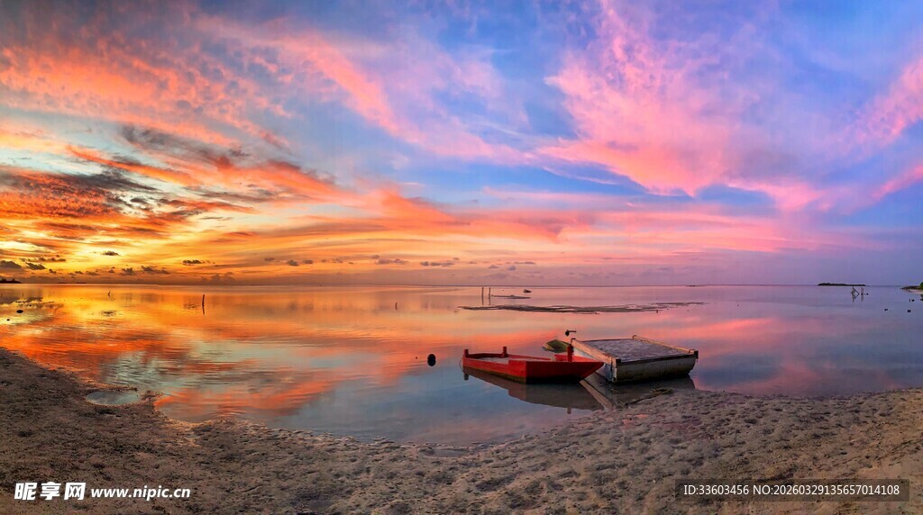 海边日落小船梦幻美景