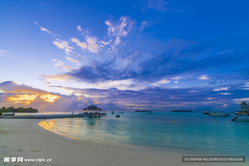 美丽海滨黄昏景致
