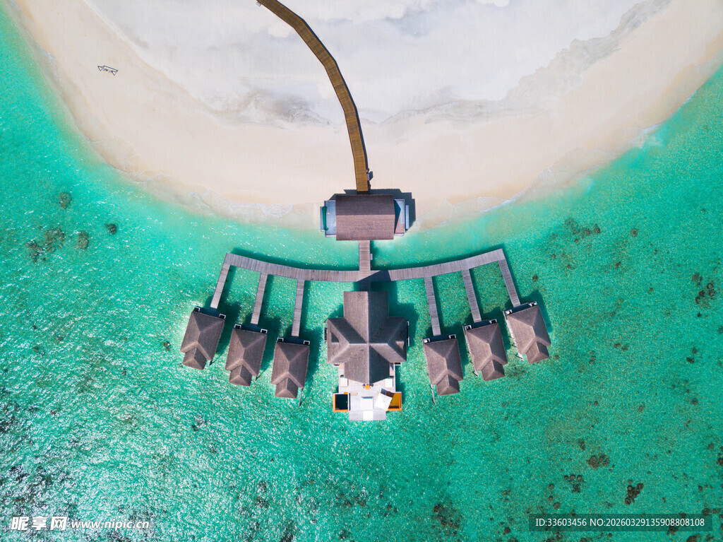 俯瞰水上度假屋美景