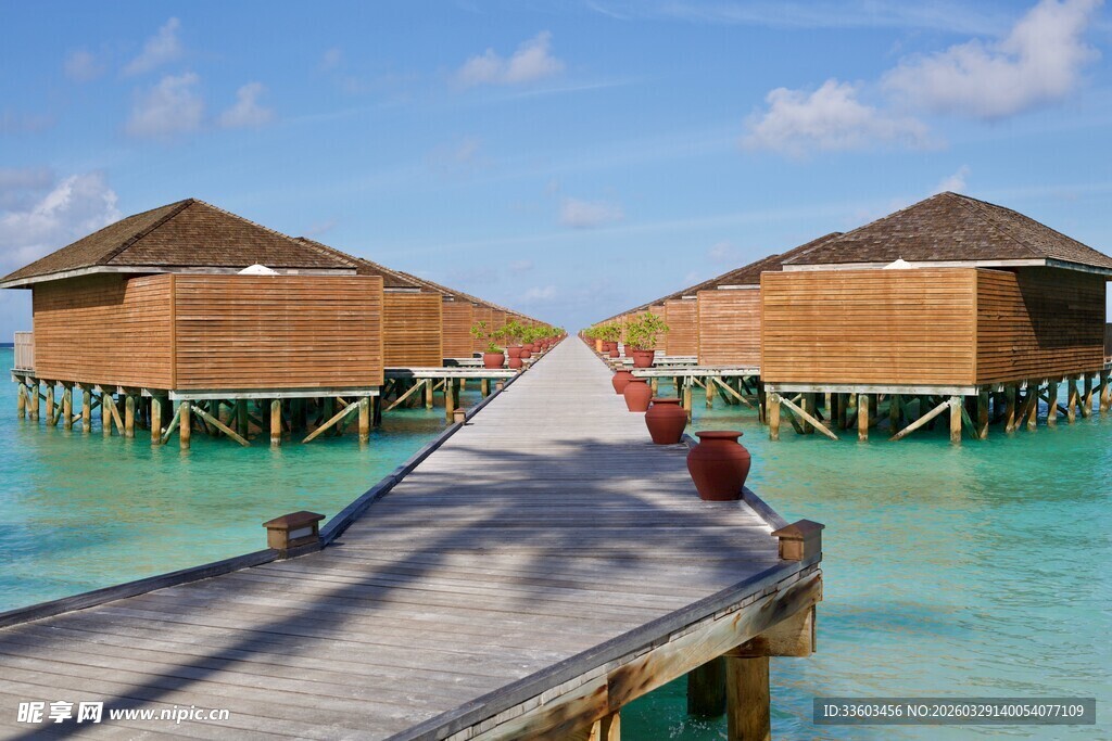 马尔代夫水上木屋栈桥美景