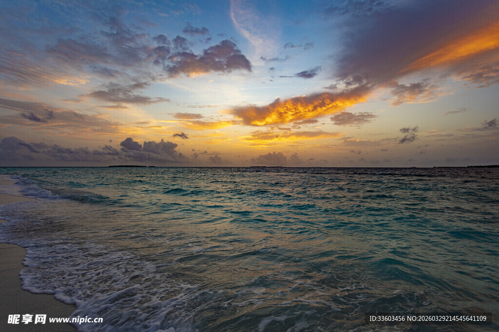 海边绝美日落海景画面