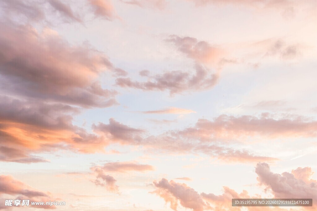 梦幻粉霞天空美景