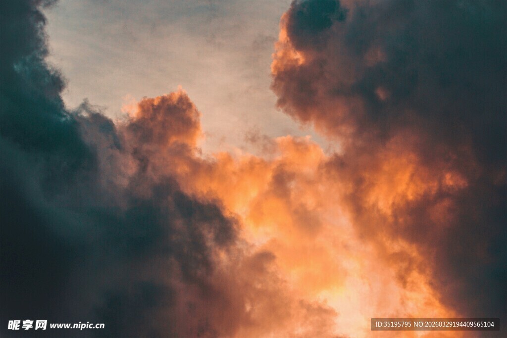 壮丽火烧云景观