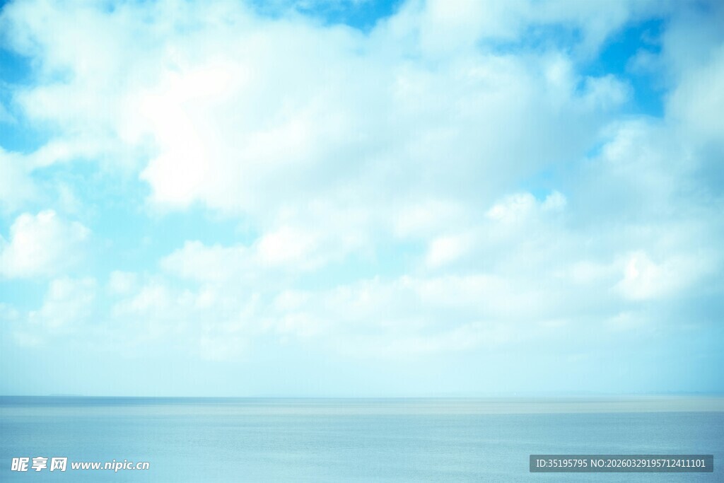 蓝天碧海景致