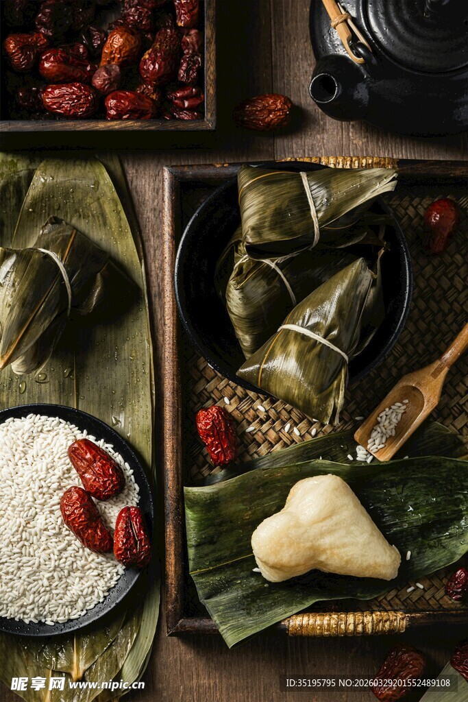 传统美味粽子及制作食材