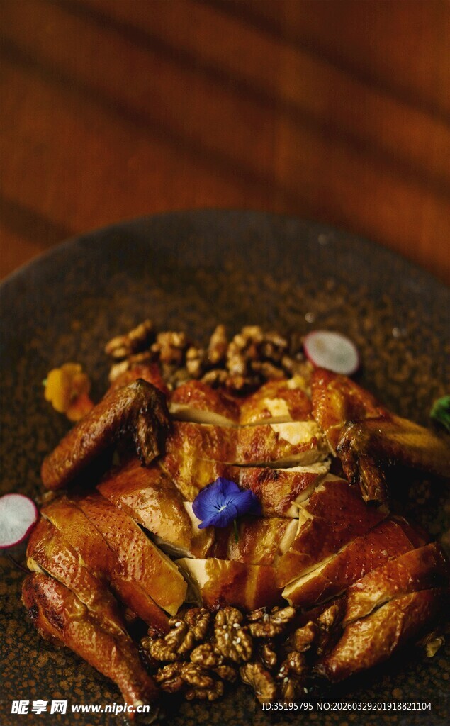 美味特色烤鸡诱人呈现