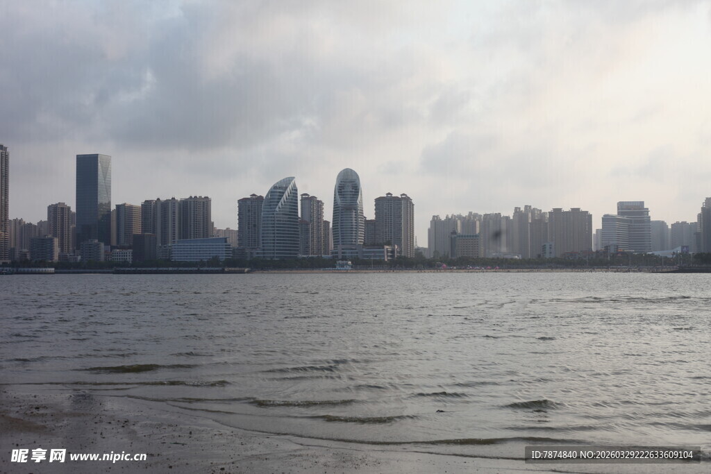 湛江城市江畔风景