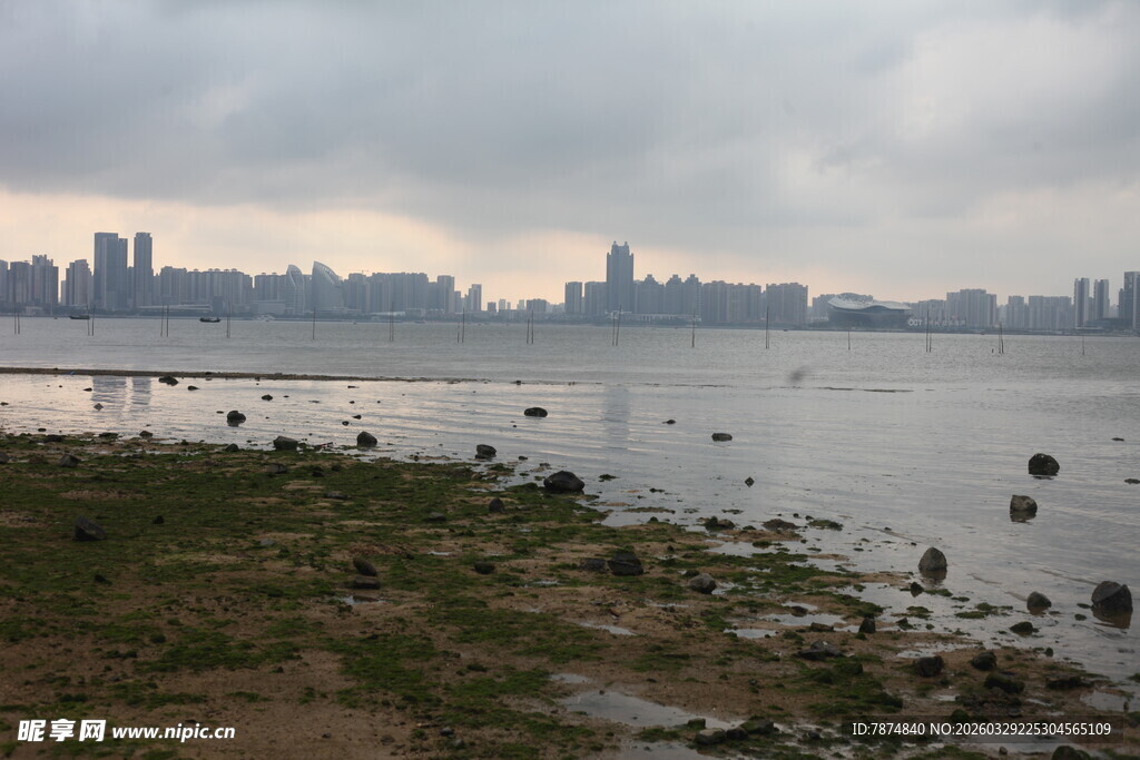 湛江城市江畔风光