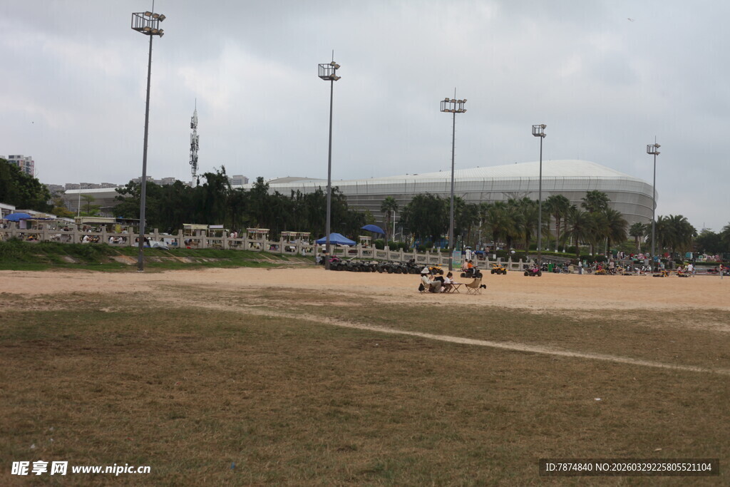 湛江户外运动场及运动人群