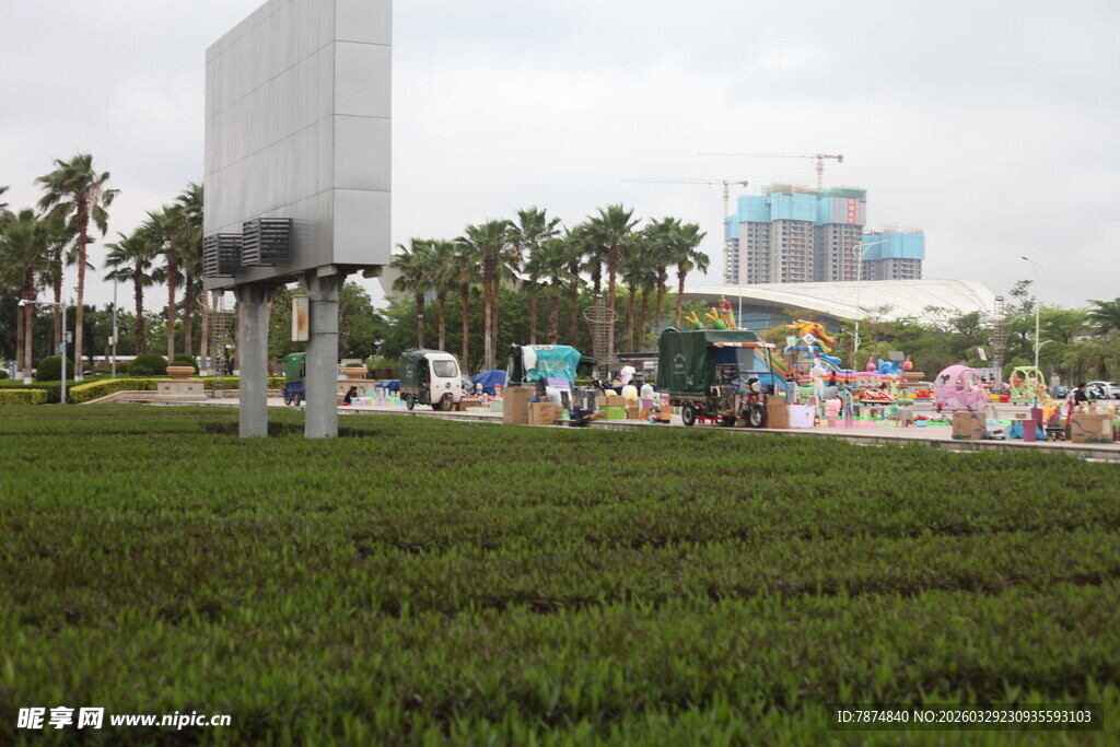 湛江户外草坪活动场景