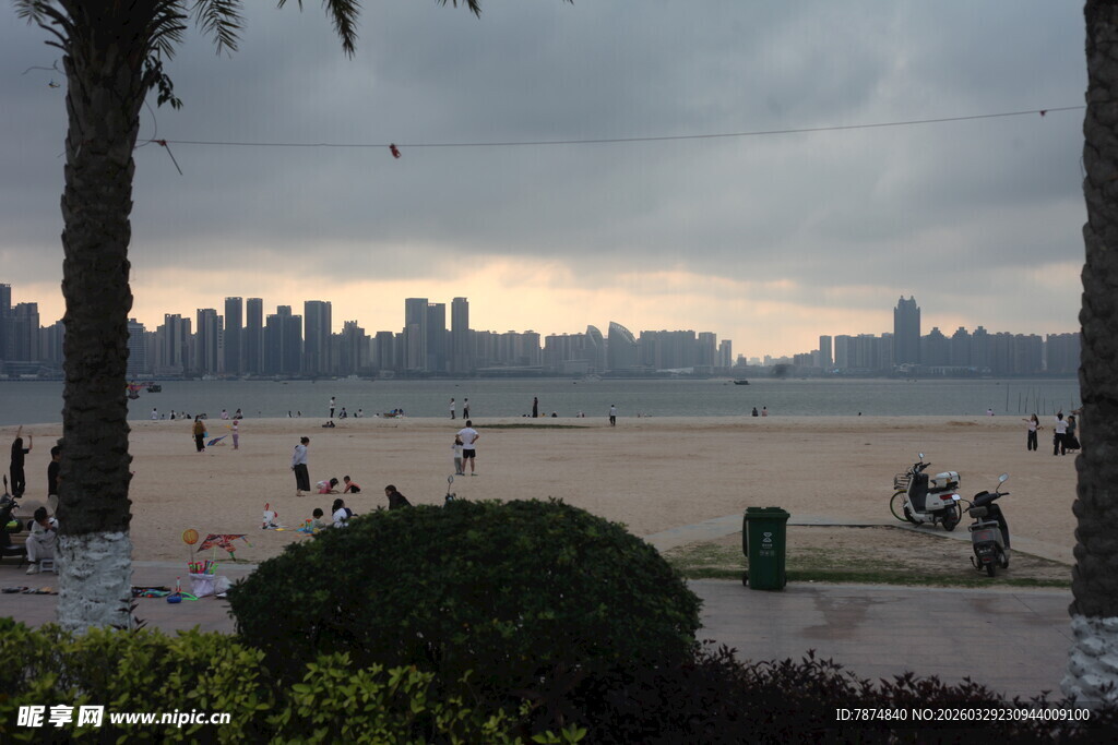 湛江海滨城市风光 静谧沙滩景