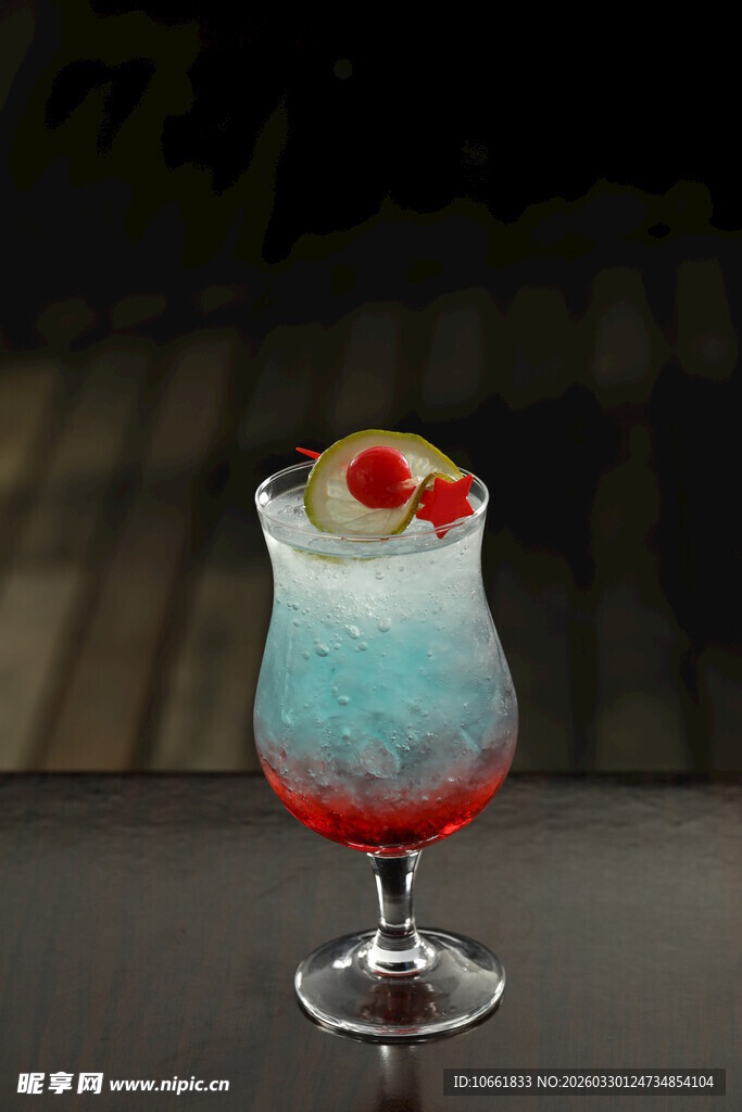 梦幻分层特色鸡尾酒