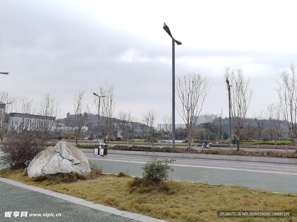 城市户外空旷道路景观