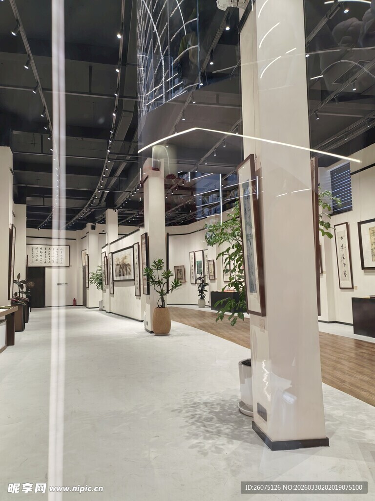现代艺术展厅内部景观