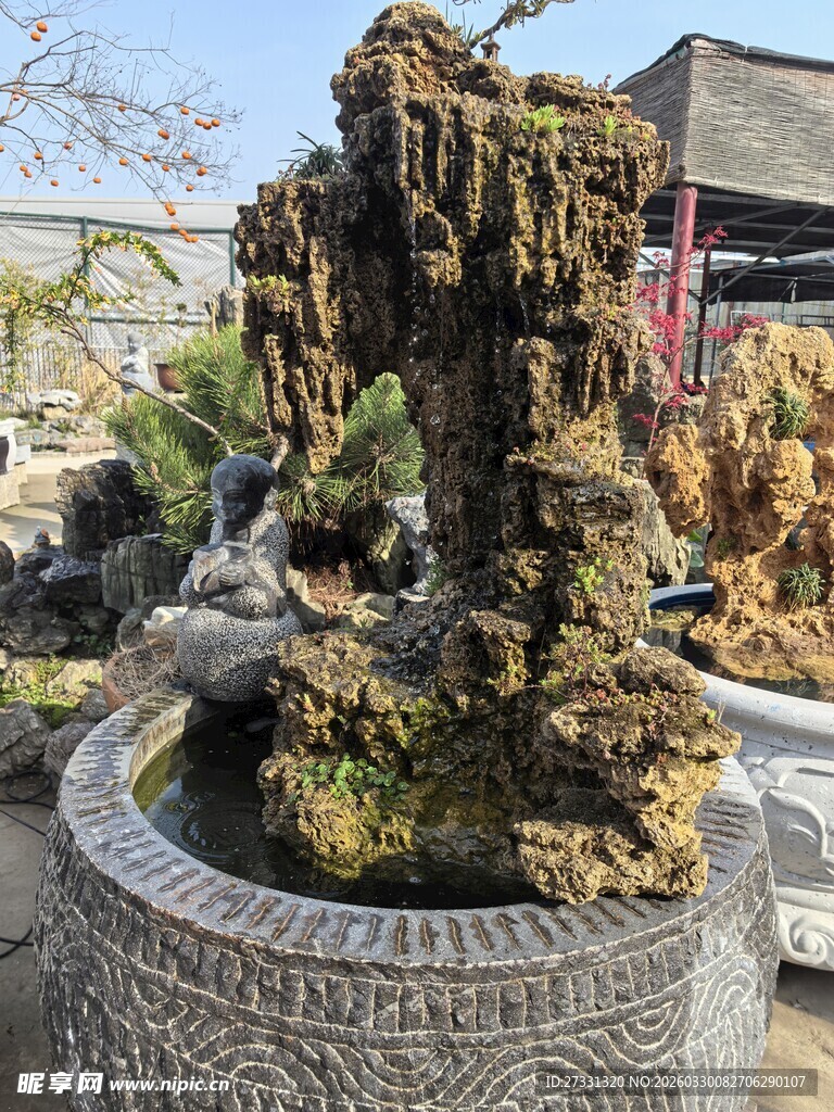 中式庭院假山景观