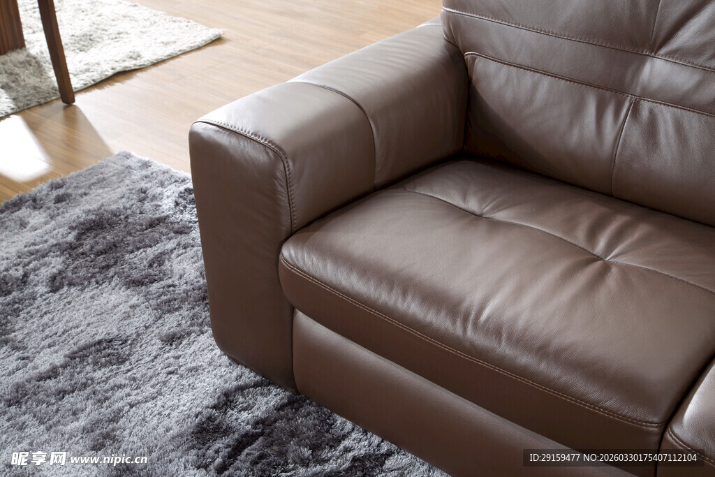 棕色真皮沙发细节展示