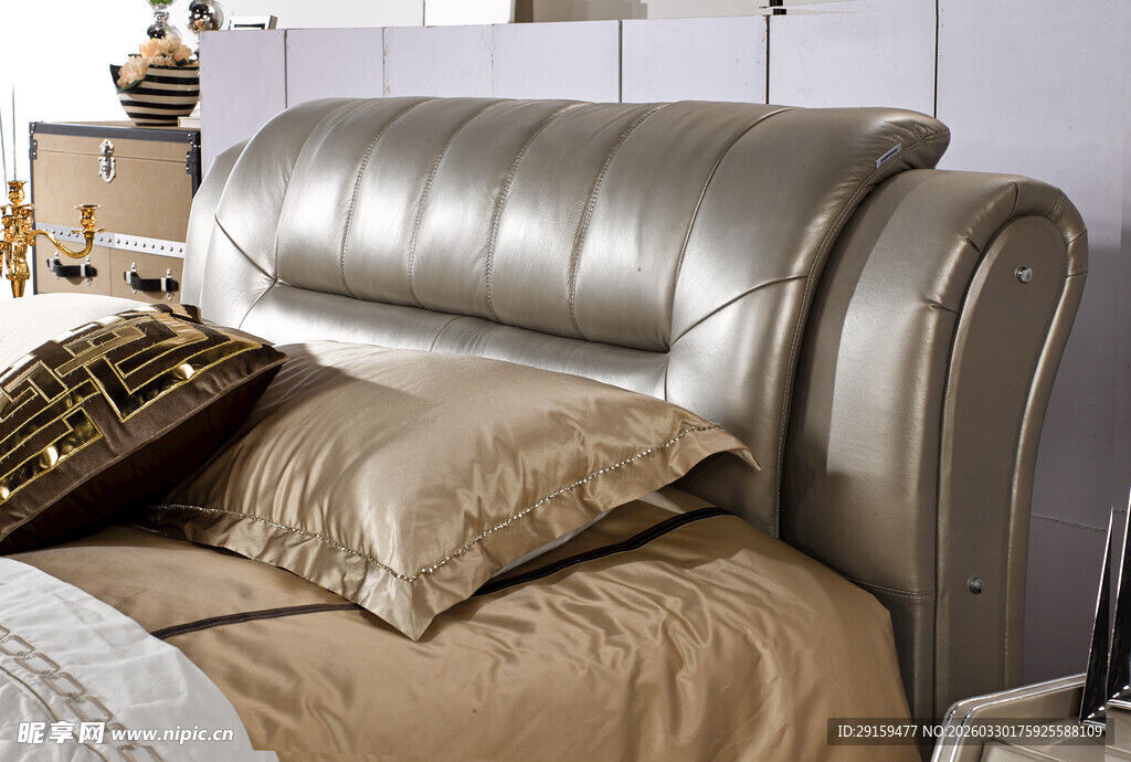 奢华真皮床具尽显格调