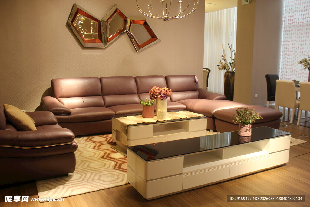 现代温馨客厅家居布置