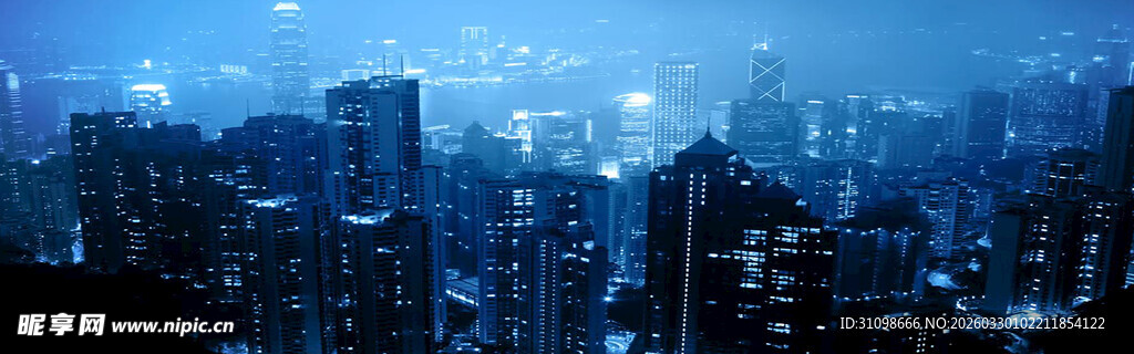 都市夜幕下的璀璨建筑群