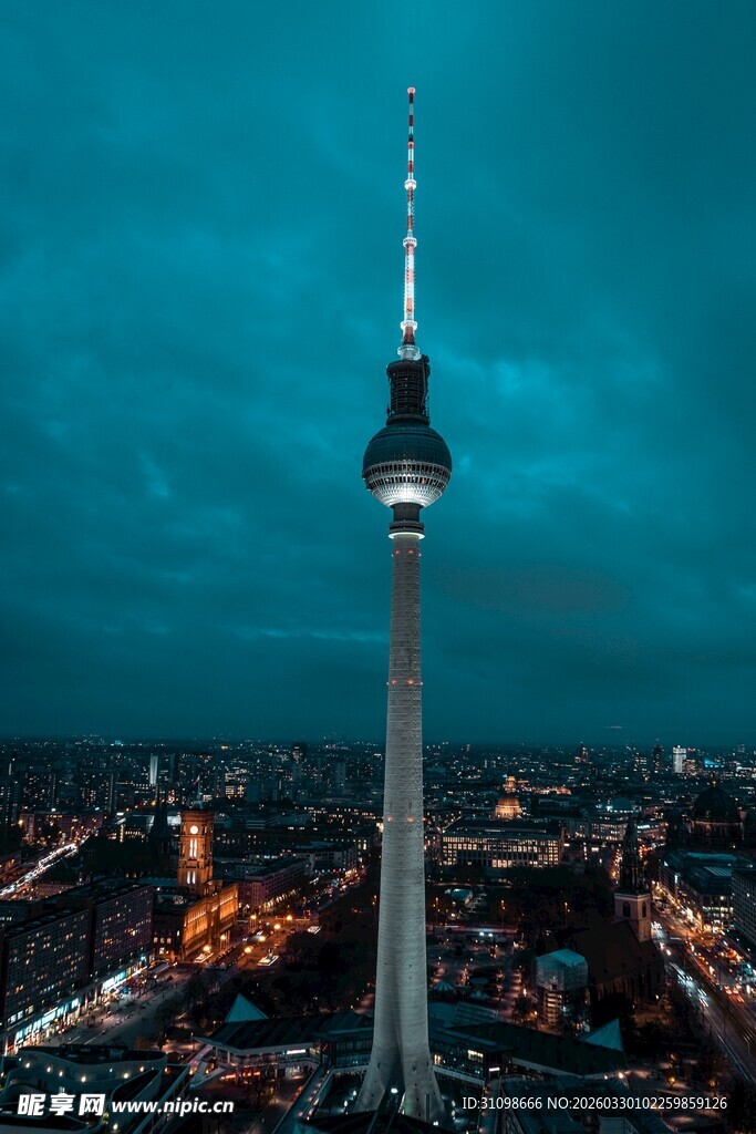 柏林电视塔夜景俯瞰