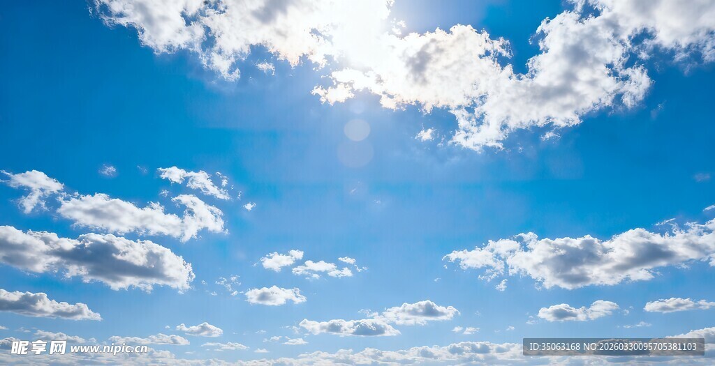 晴朗蓝天与白云