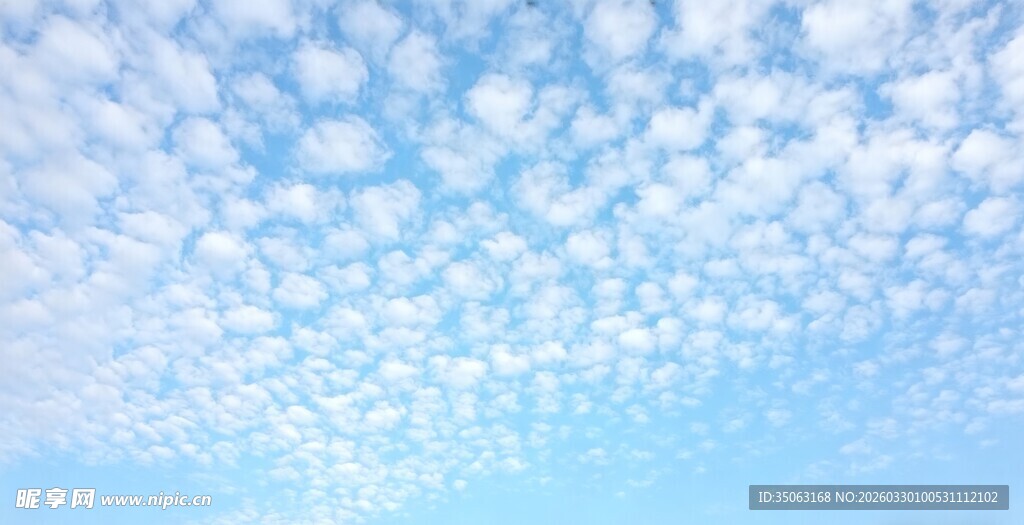 蓝天白云美景