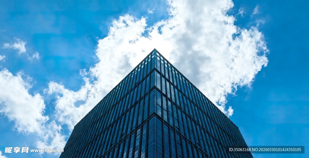 摩天大楼仰视图