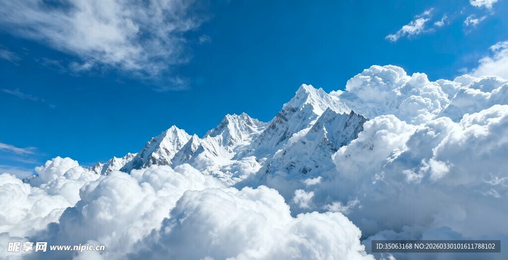 壮丽雪山云海景观