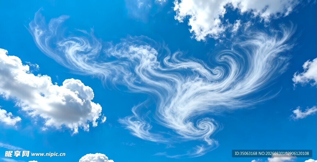 蓝天下的奇幻卷云