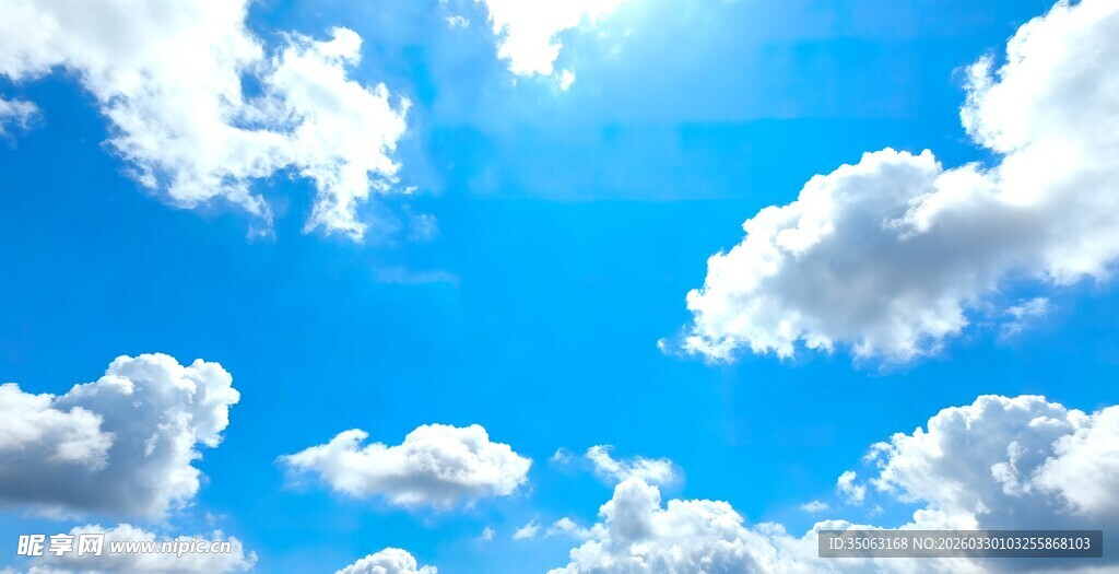 晴朗蓝天白云悠悠