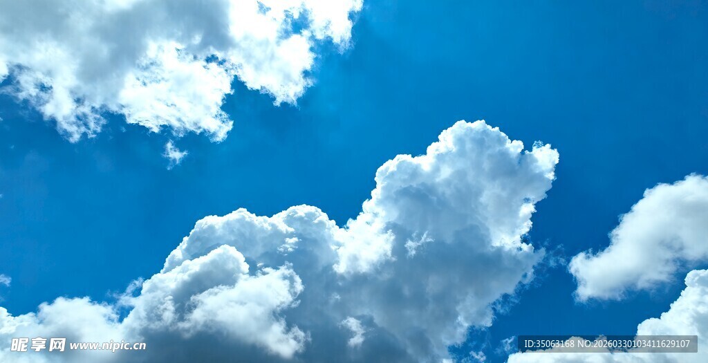 蓝天白云美景