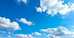 蓝天白云下的晴朗天空