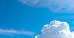 蓝天下的蓬松白云