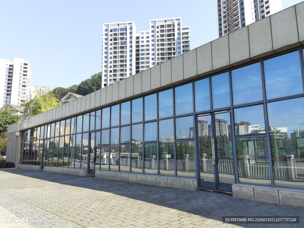 现代玻璃建筑外观景观