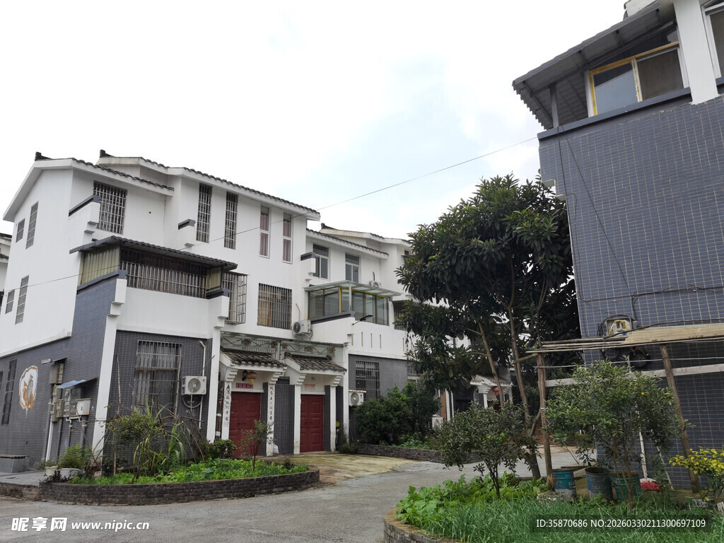 现代风格联排别墅外观