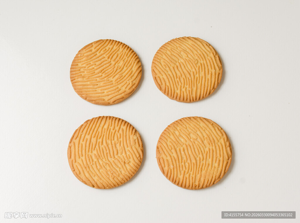 四块圆形饼干特写