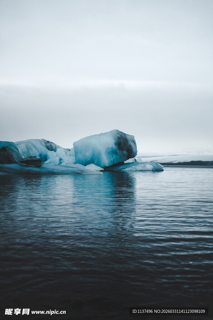冰海孤冰