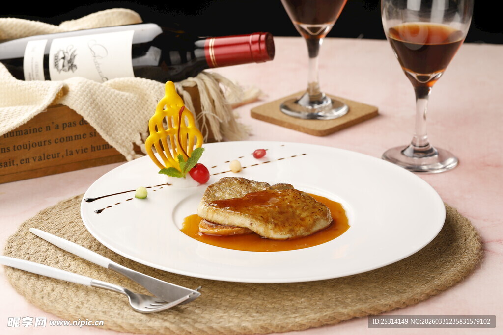 精致法式鹅肝美食摆盘